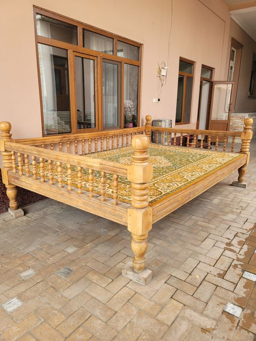 Чорпоя сотилади , холати янгидек