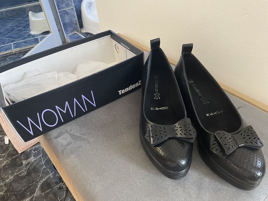 Обувки на тенденс 39