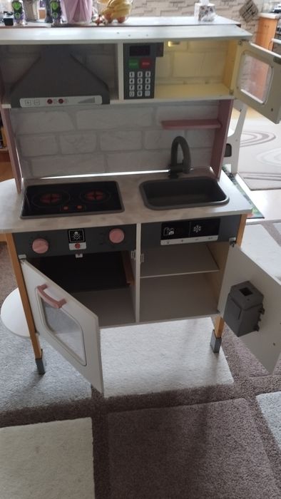 Детска дървена кухня!