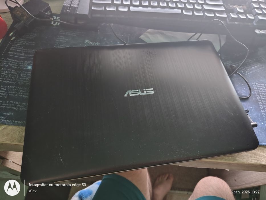 Laptop Asus Vivobook Max