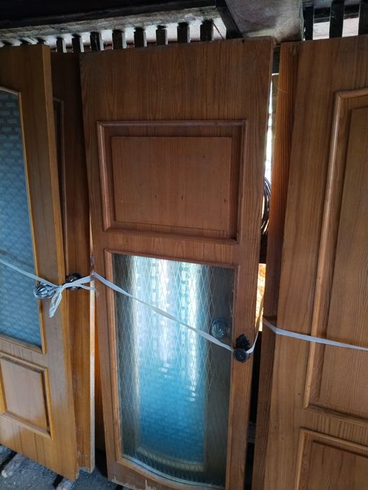 Продам двери деревянные!!!