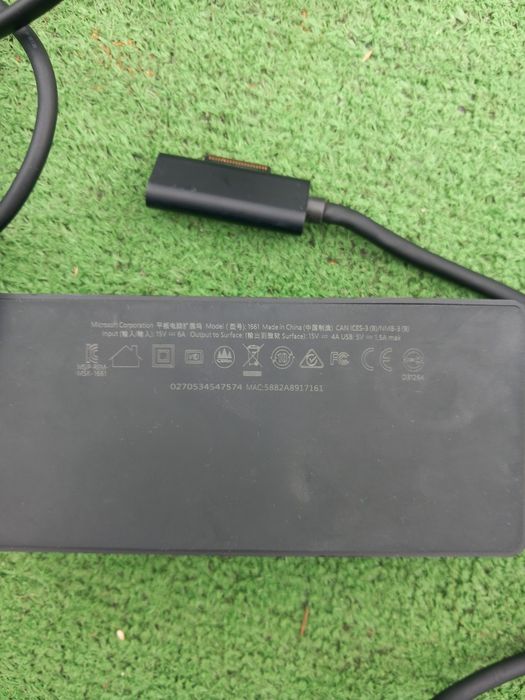 Micosoft Surface Dock