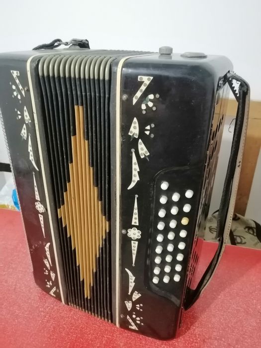 Продается Аккордеон
