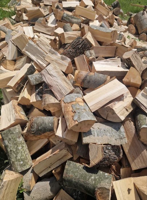 De vânzare lemne de foc