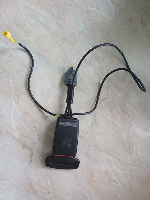 Закопчалка за колан, предна дясна