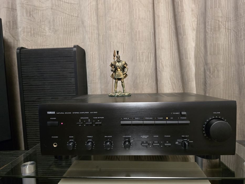Yamaha AX-540 – Amplificator Stereo Hi-Fi Made in Japan – 2×85W / 8Ω