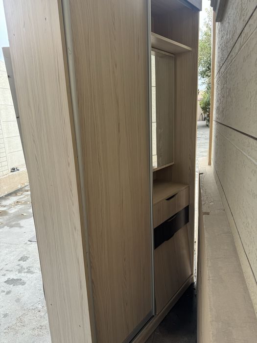 Продам шкаф для прихожей