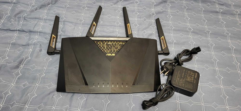Router Wireless ASUS RT-AX88U, AX6000, Dual-Band, Wi-Fi 6, AiMesh, AiProtection Pro, MU-MIMO, 4 antene Wi-Fi