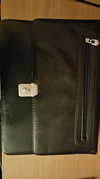 Мъжка кожена чанта / куфарче