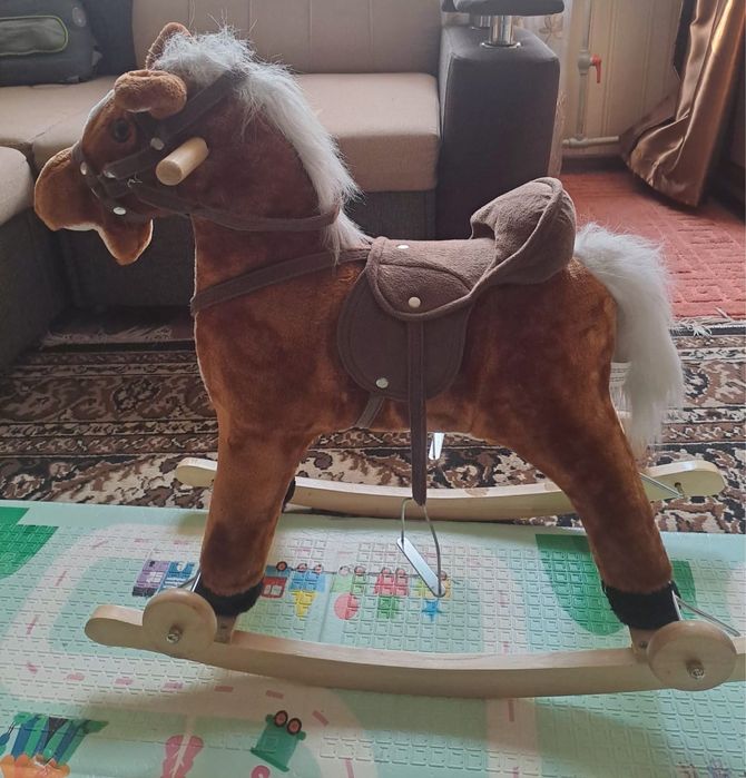 Лошадка-качалка для детей