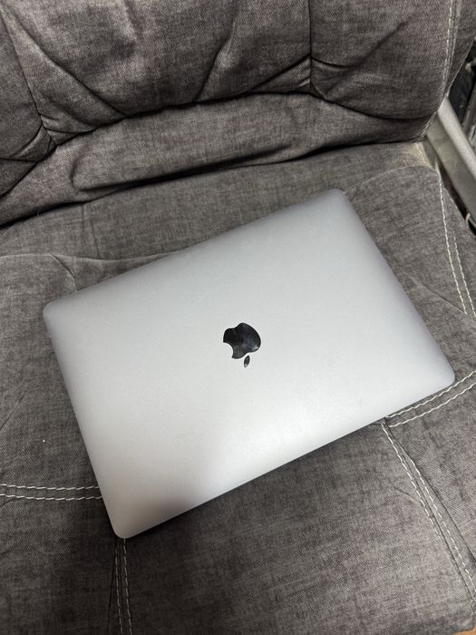 MacBook Air M1 256 gb