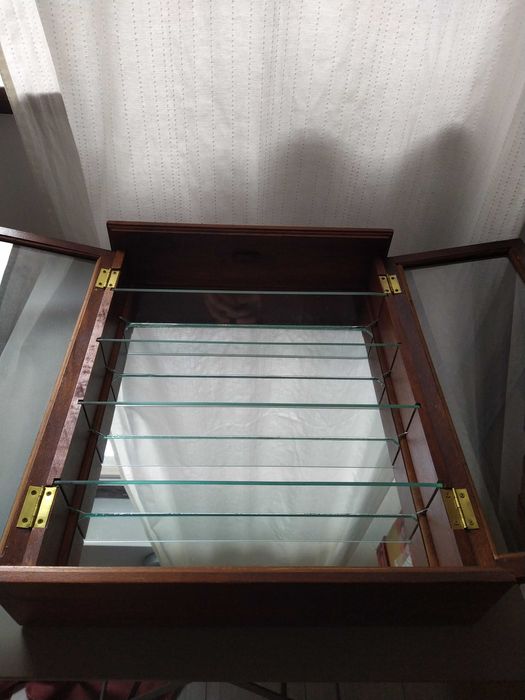 Mini vitrina pentru obiecte de mici dimensiuni