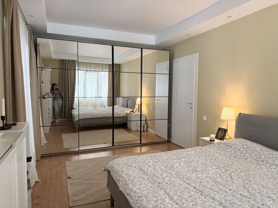 Apartament modern Cosmopolis, 150 mp utili + grădină 100 mp, vedere piscină