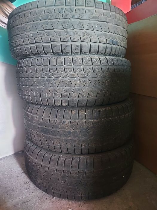 Зимние шины 265 / 60 R18 YOKOHAMA