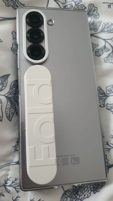 Samsung Galaxy Z Fold 6