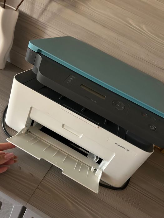 Imprimantă Multifunctional laser monocrom HP Laser MFP 135r, A4, USB