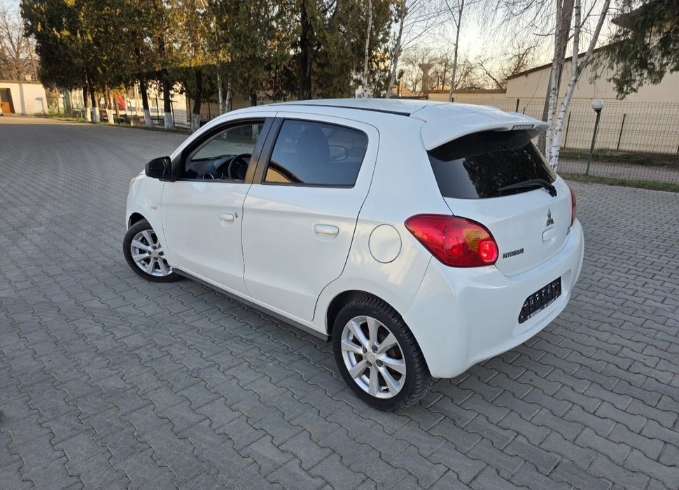 MITSUBISHI Space Star 2014 — imagine 3