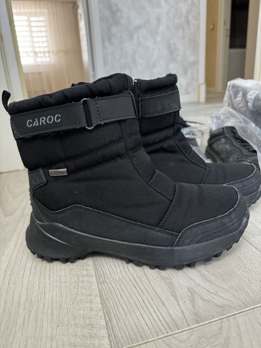 Аяқ киімдер сатылады