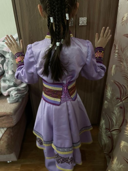 Продам костюмы для девочек