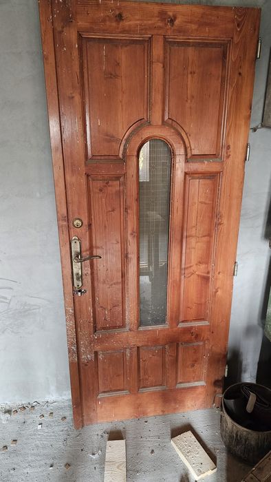 Vand usa de exterior cu toc si luminator