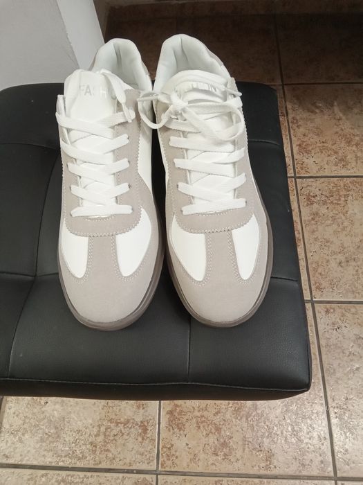 Продам мужские кроссовки тениски