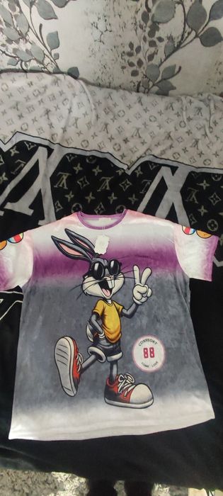 Продам футболки новые