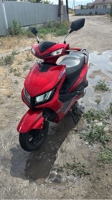 Продам М8 скутер