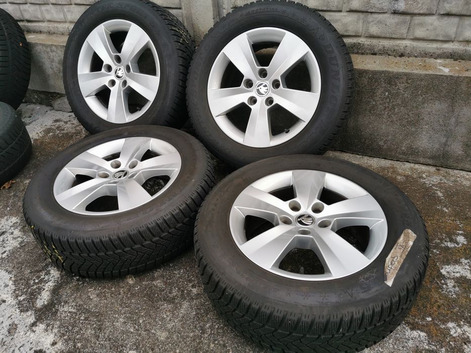 jante originale Skoda + anvelope iarna Dunlop 215 60 R16 profil 7mm