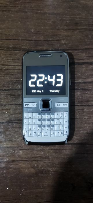 Нокиа е72 под оргинал сотилади