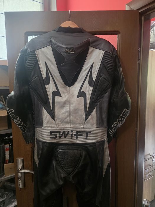 Мото екип Swift размер 54