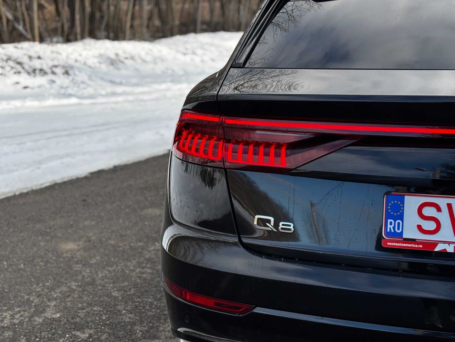 Audi Q8 55 TFSI quattro – Panoramic / Virtual Cockpit / Piele