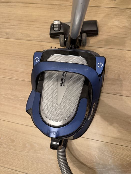 Aspirator fara sac Rowenta Silence Force Cyclonic