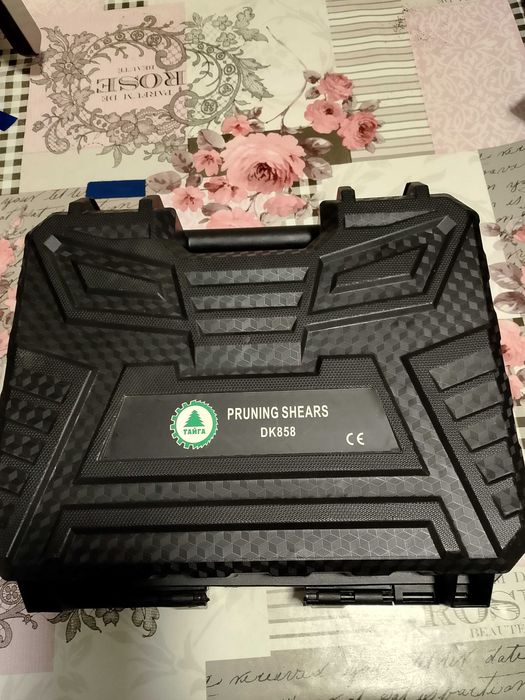 Акомулаторна Лозарска Ножица