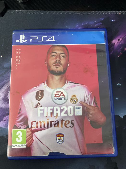 Fifa 20 in stare buna,cu o mica ruptura de ambalaj dar merge perfect