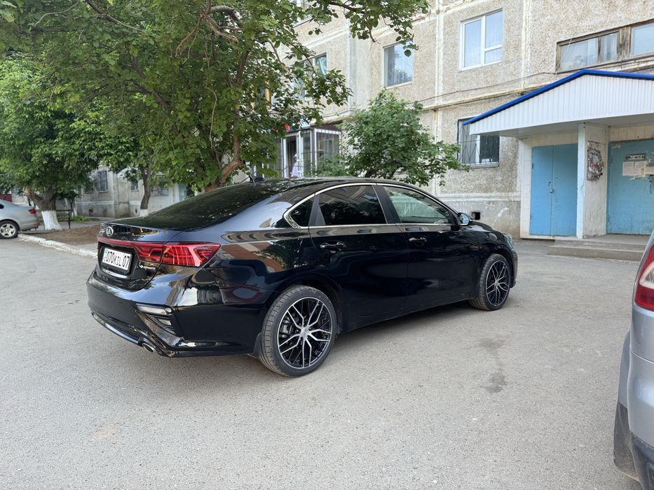 Продам колеса на R18