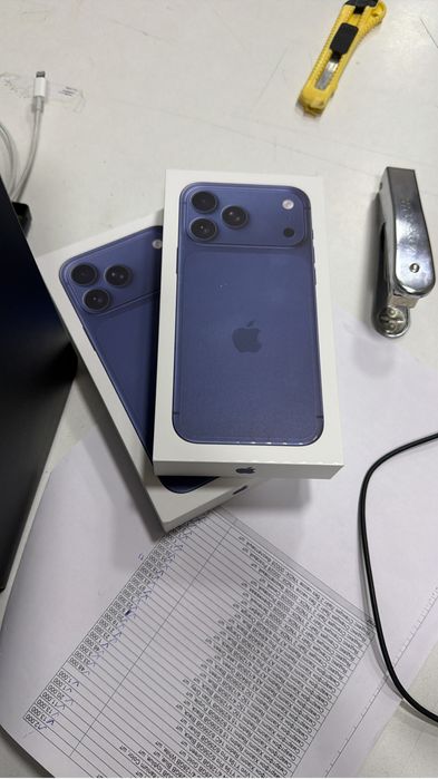 Айфонның барлық түрі бар