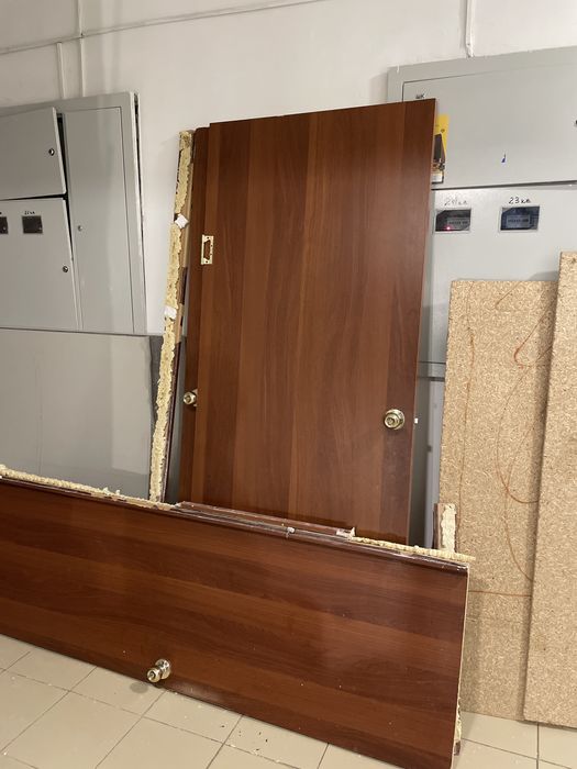 отдам дверь  Бесплатно