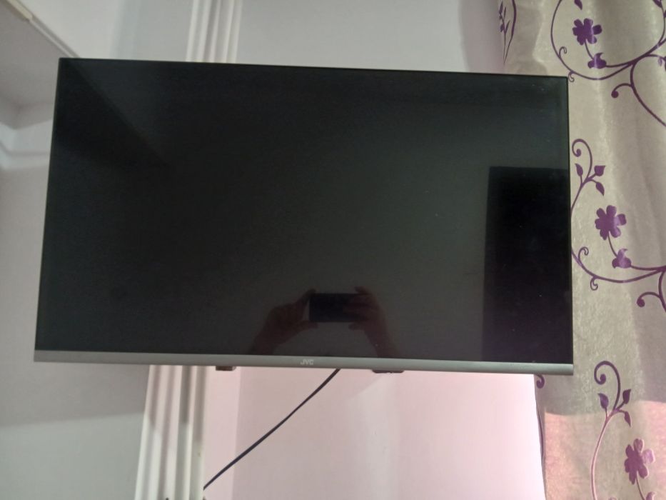 LCD JVC Fire Tv!Diagonala 85!
