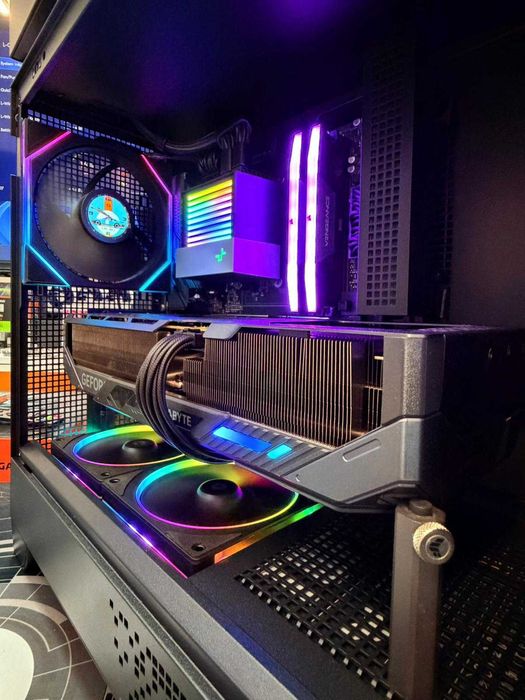 PC16 Ryzen™9 9950X3D RAM 64GB RTX 5090 1000W SSD 8TB + SURPRIZA