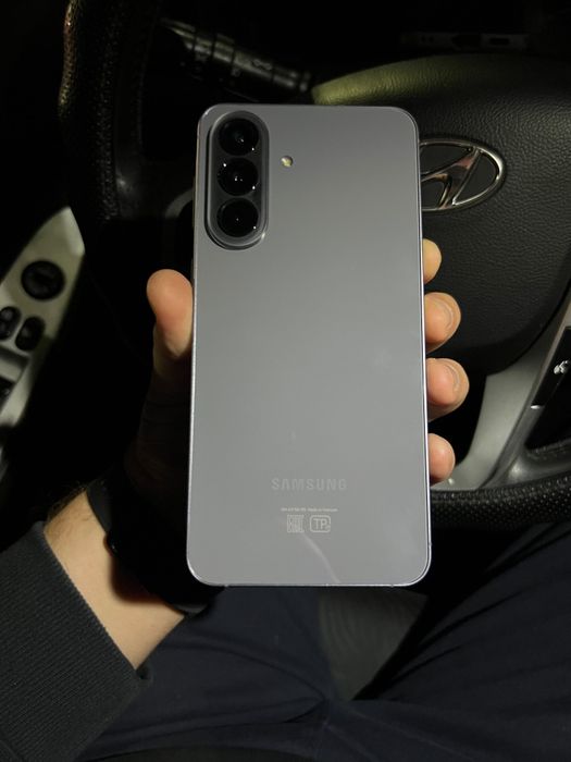 Samsung А 57 продам/обменяю на айфон