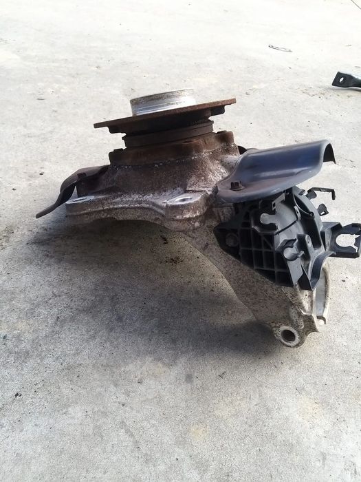 Fuzeta dreapta fata 1.3 b mercedes a class w177 a2473320800