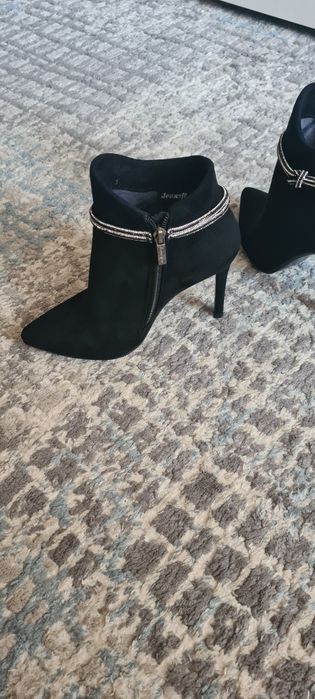 Сапоги на шпильке