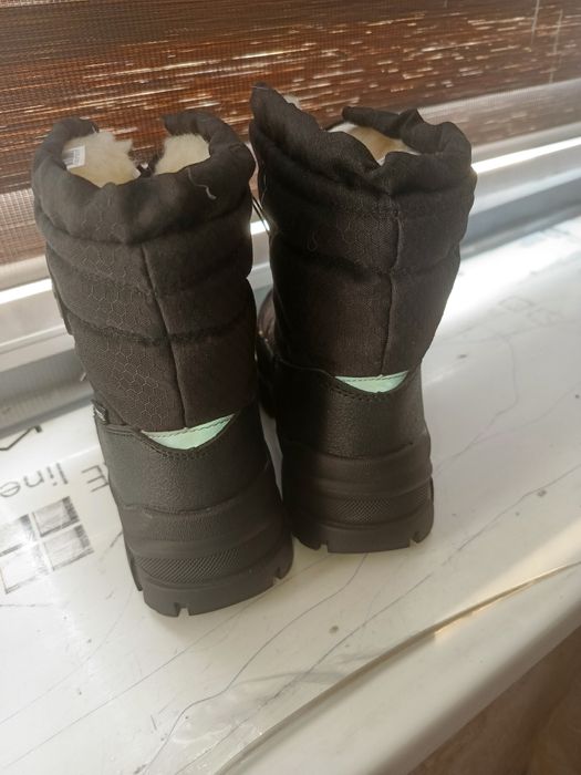 Продам детские сапожки