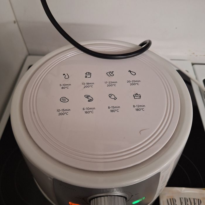 Делимано Еър Фрайър + книга с рецепти на български