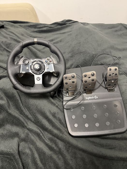 Volan gaming Logitech G + pedale PC / Xbox