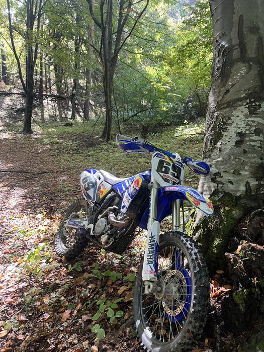 Продавам yamaha yzf250