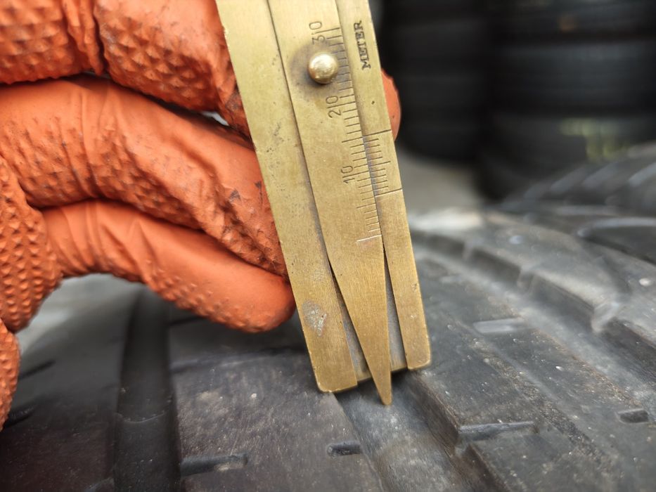 225/35/19 Pirelli P Zero