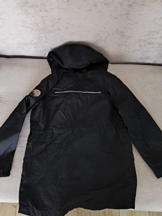 Продам демисезонную куртку