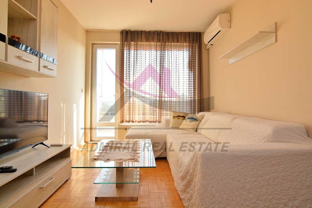 Дава се под наем Двустаен апартамент в Варна, Център - 70 кв.м за 600 € - Снимка #1