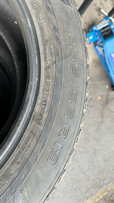 Продам резину 255/55/19